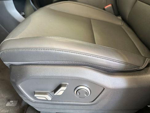 Certified 2025 Hyundai Santa Fe SEL image 12