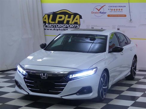 Used 2022 Honda Accord Sport image 4