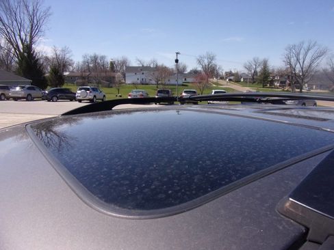 Used 2012 Toyota RAV4 4WD w/ Upgrade Value Pkg image 2