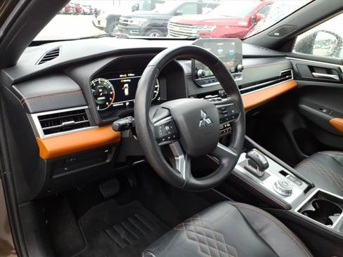 Used 2022 Mitsubishi Outlander SEL AWD/4WD image 18
