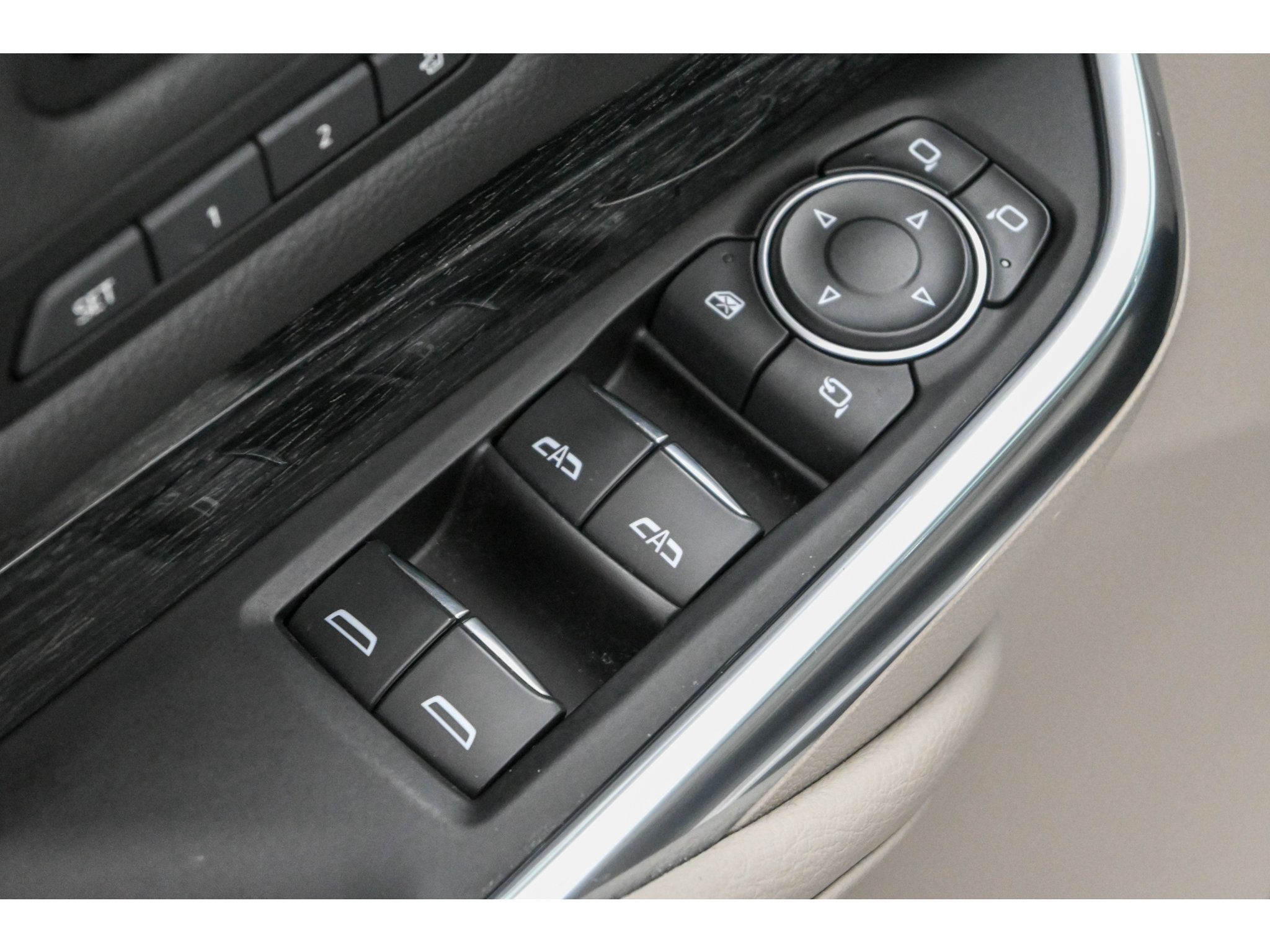 Used 2023 Cadillac XT4 Premium Luxury w/ Cold Weather Package FWD image 32