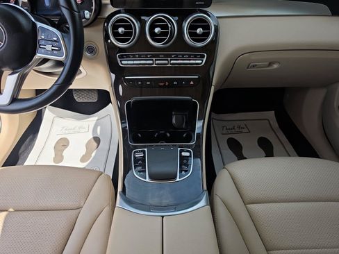 Certified 2022 Mercedes-Benz GLC 300 image 11