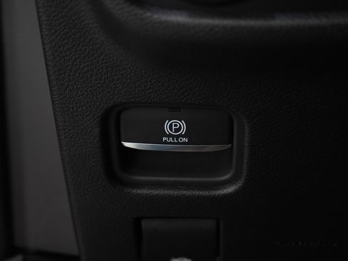 Used 2024 Jeep Grand Cherokee Limited AWD/4WD image 29