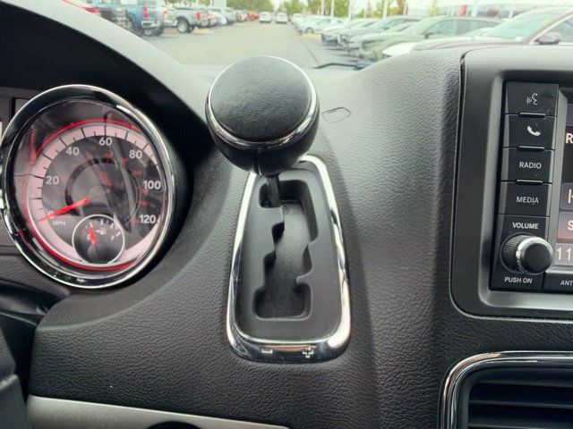 Used 2018 Dodge Grand Caravan GT FWD image 17