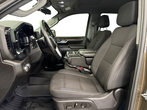 Used 2024 GMC Sierra 1500 Elevation w/ X31 Off-Road Package AWD/4WD image 9