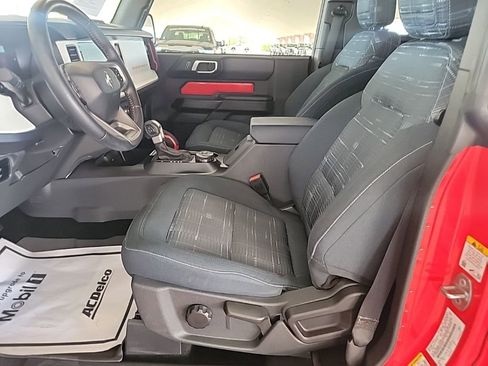 Used 2024 Ford Bronco Heritage Edition AWD/4WD image 2