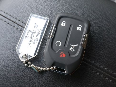 Used 2020 GMC Terrain SLE w/ Driver Convenience Package image 33