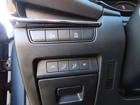 Used 2024 MAZDA MAZDA3 s image 38