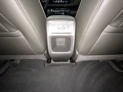 Used 2025 Buick Envista Avenir FWD image 28
