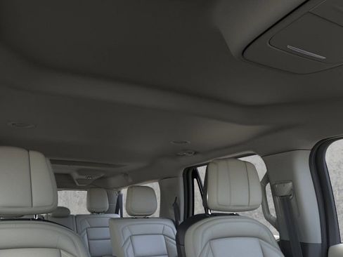 New 2026 Lincoln Navigator L Premier AWD/4WD image 22