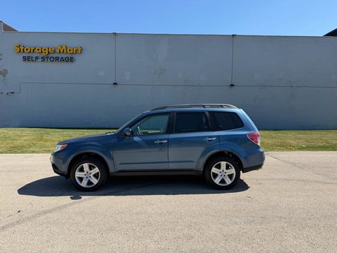 Used 2010 Subaru Forester 2.5X Limited AWD/4WD image 4