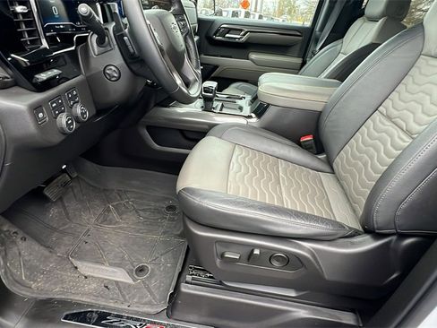 Used 2024 Chevrolet Silverado 1500 ZR2 w/ Technology Package image 13