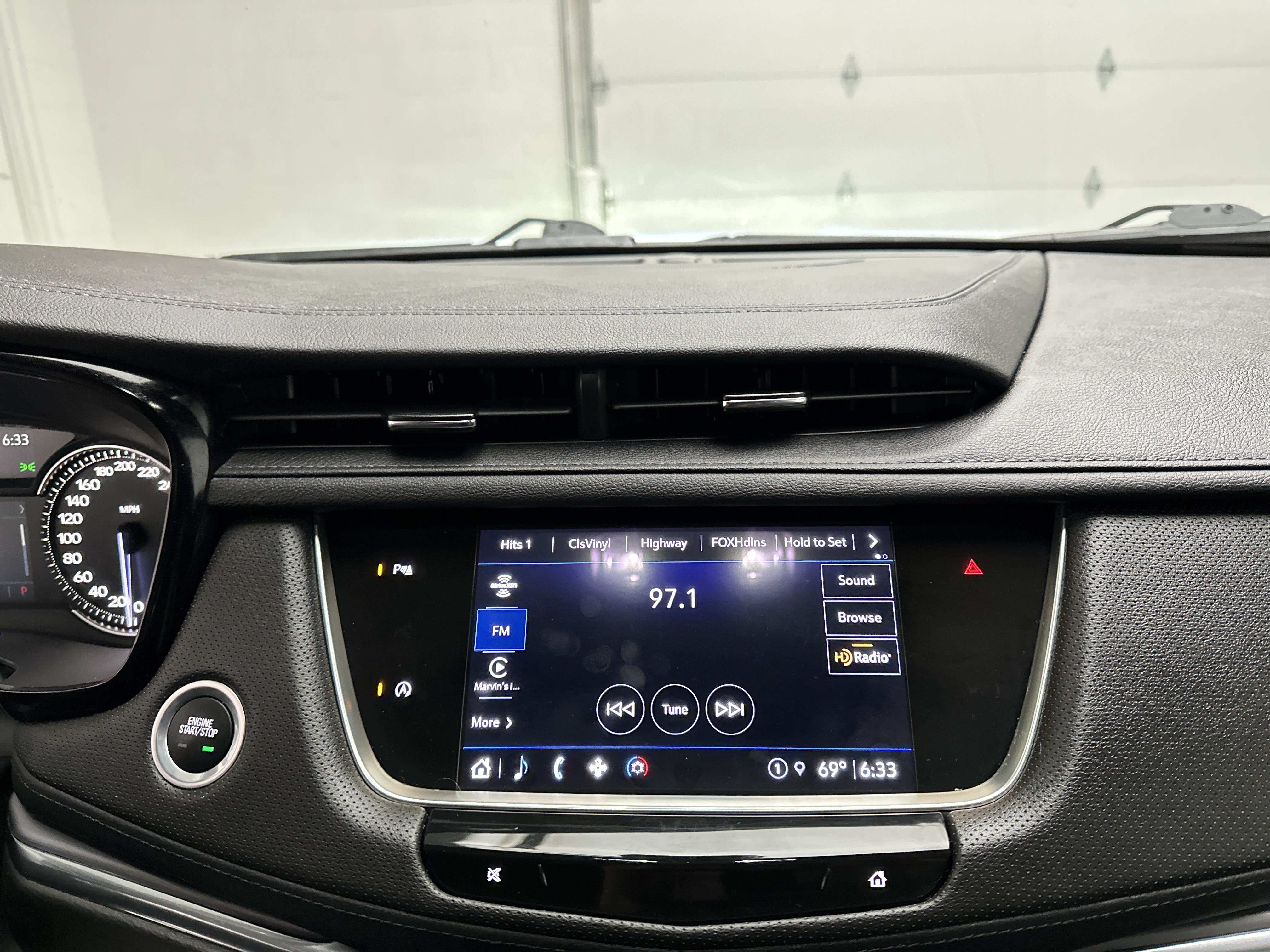 Used 2023 Cadillac XT5 Luxury AWD/4WD image 33