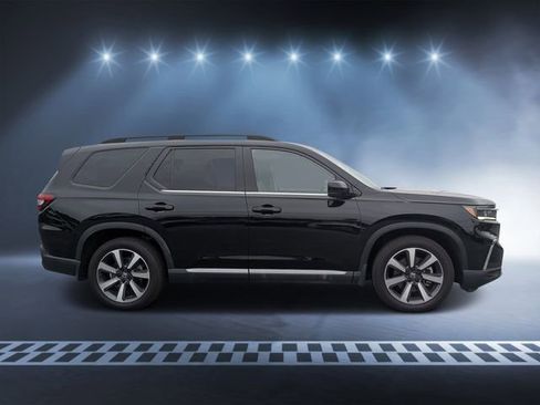 Used 2023 Honda Pilot Elite image 2