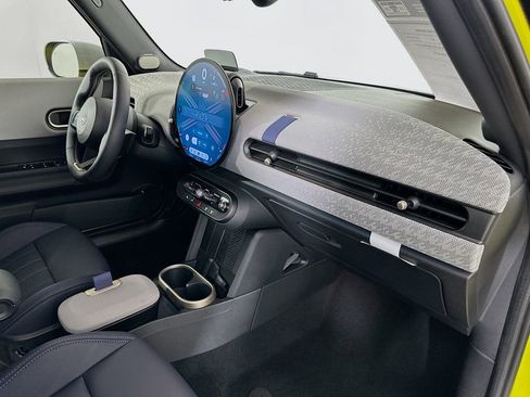 Certified 2025 MINI Cooper S image 28