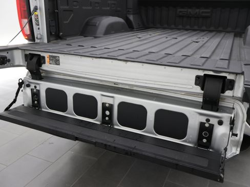 Used 2023 GMC Sierra 2500 SLE w/ SLE Convenience Package image 31