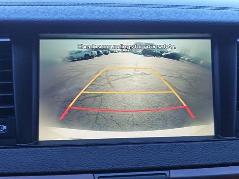 Used 2017 Kia Cadenza Premium w/ Luxury Package image 16