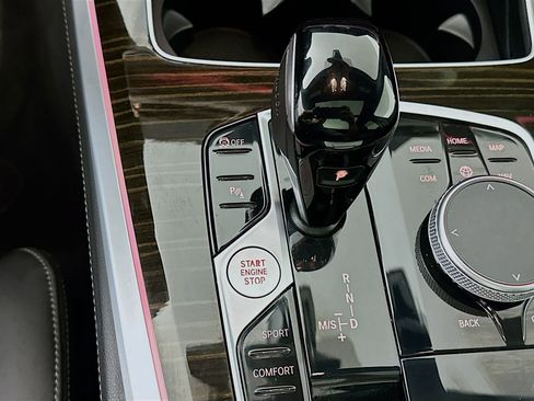 Used 2023 BMW X5 xDrive40i w/ Climate Comfort Package image 25