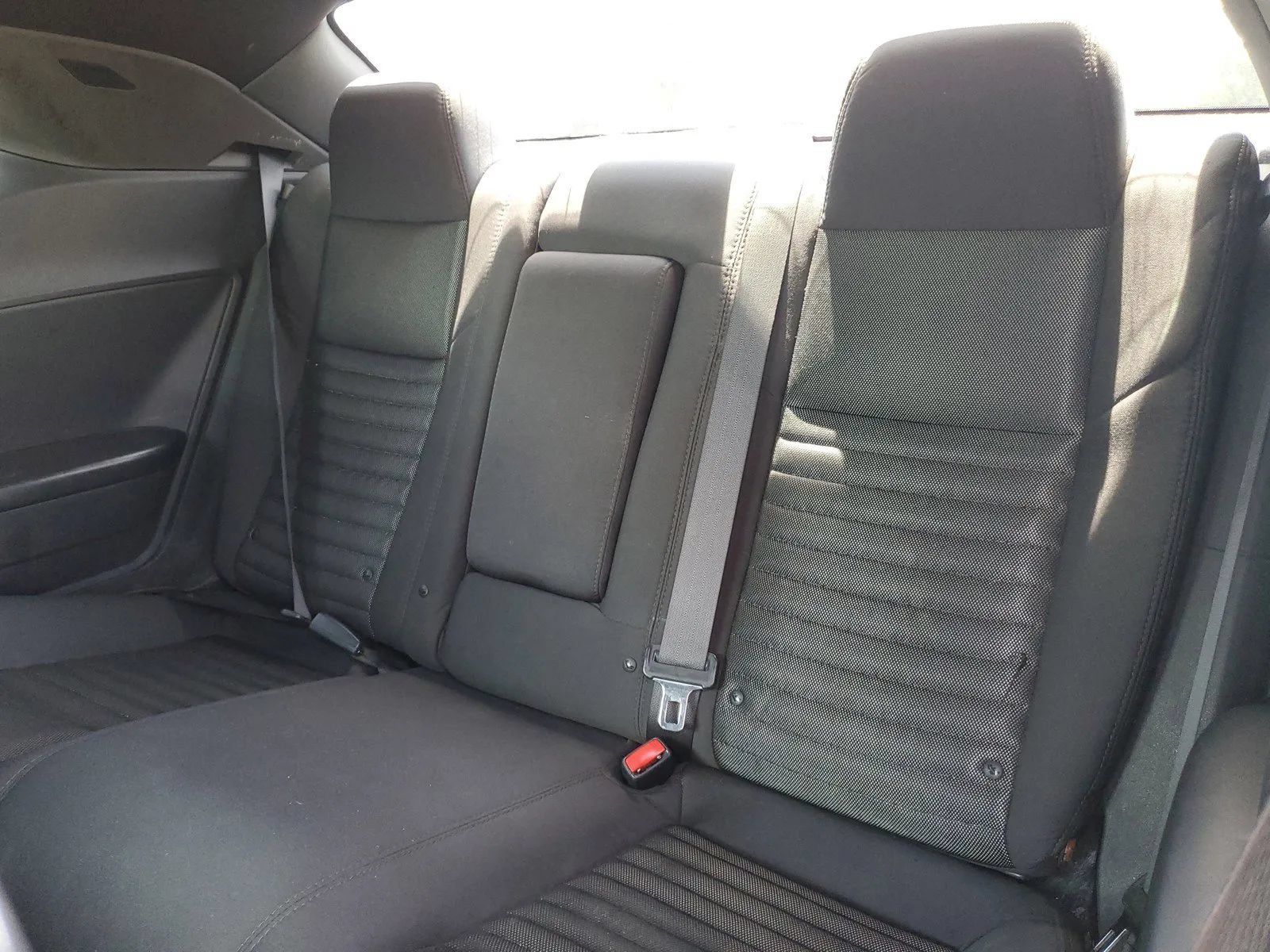 Used 2014 Dodge Challenger R/T RWD image 8