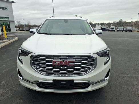 Used 2020 GMC Terrain Denali w/ Denali Premium Package AWD/4WD image 8