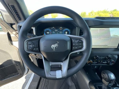 New 2025 Ford Bronco 4-Door w/ Sasquatch Package AWD/4WD image 24