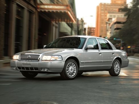 Used 2011 Mercury Grand Marquis LS RWD image 1