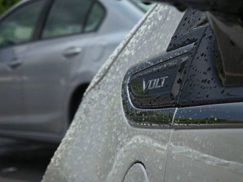 Used 2012 Chevrolet Volt Premium w/ Premium Trim Package FWD image 6