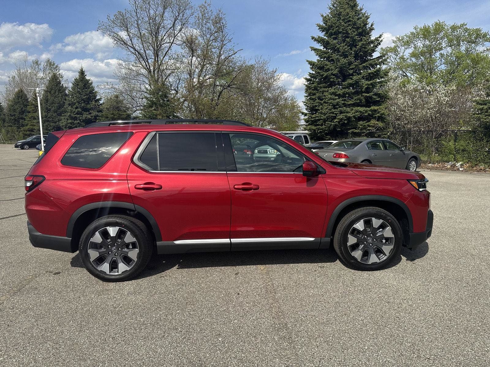 New 2026 Honda Pilot Touring image 9