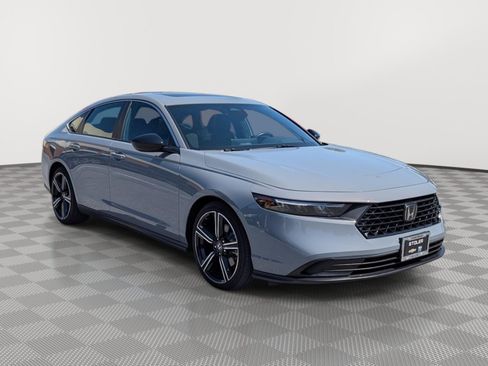 Used 2025 Honda Accord Sport image 7