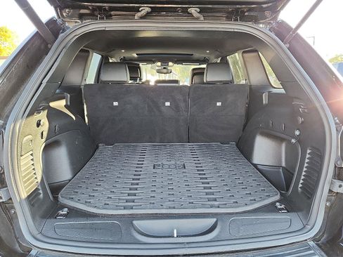 Certified 2021 Jeep Grand Cherokee Limited w/ Premium Lighting Group image 31