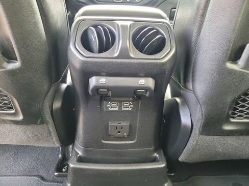 Used 2021 Jeep Wrangler Unlimited Rubicon image 15