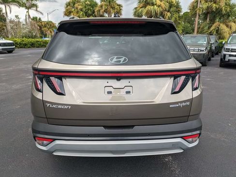 Certified 2025 Hyundai Tucson Limited AWD/4WD image 5