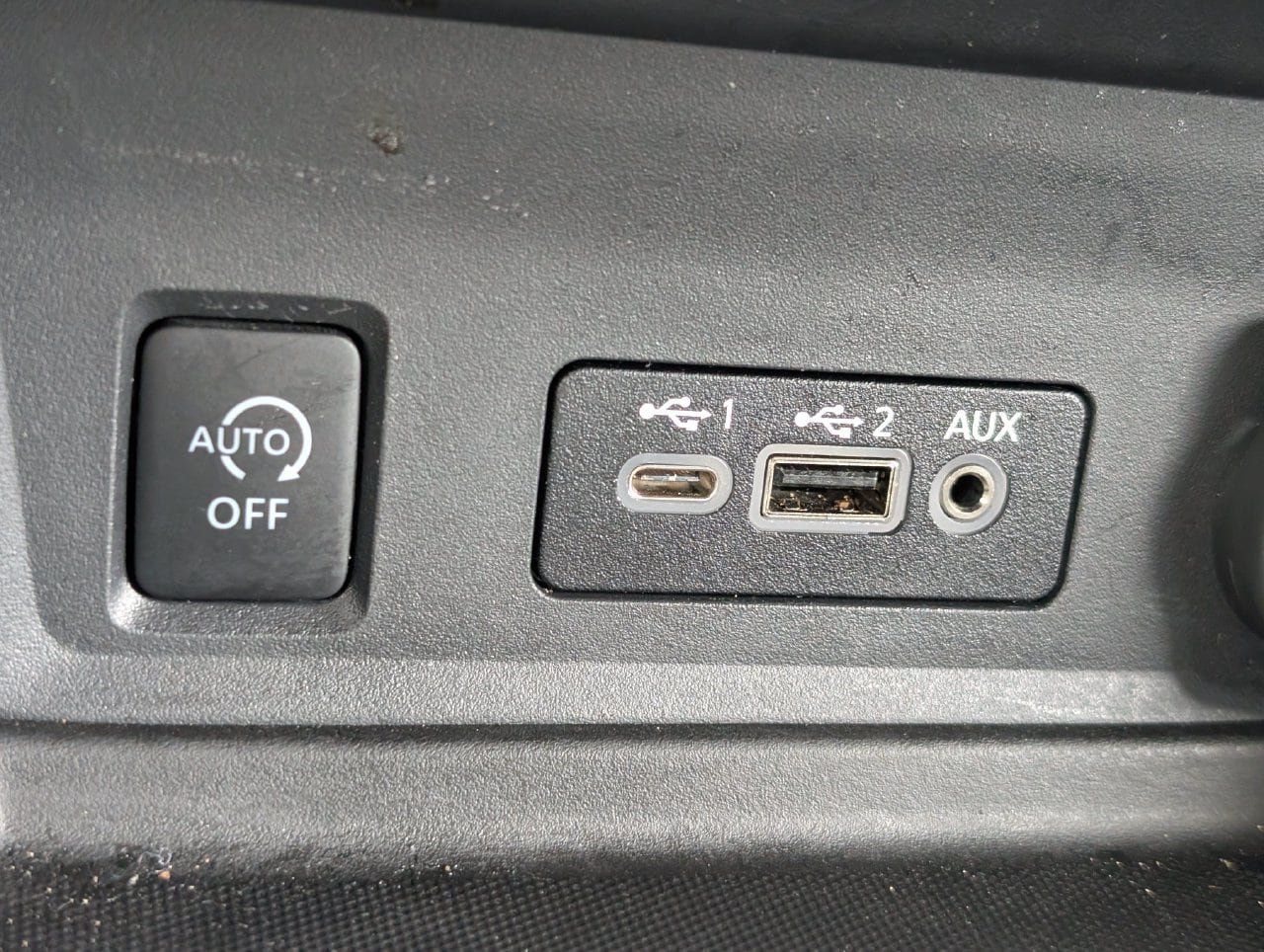 Certified 2025 Nissan Sentra SV w/ Trunk Package FWD image 18