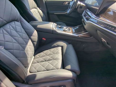 Used 2024 BMW X7 xDrive40i AWD/4WD image 20