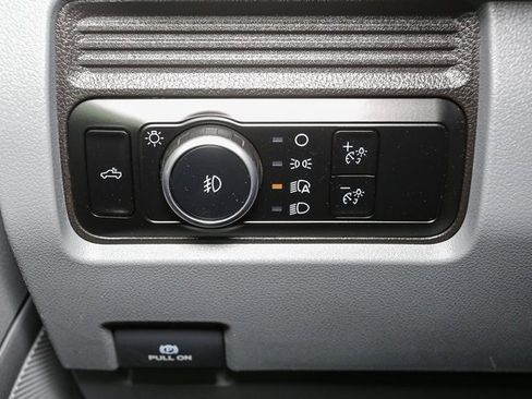 Used 2024 Ford F250 XL w/ XL Chrome Package image 32