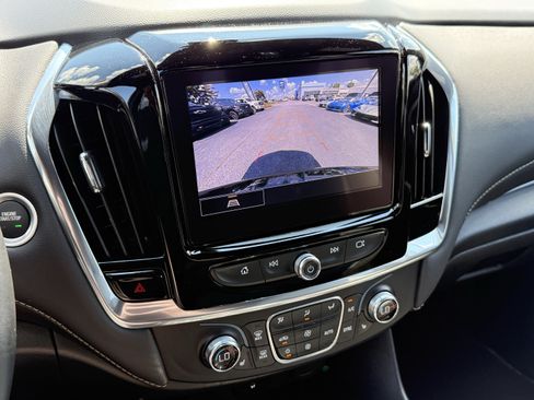 Used 2023 Chevrolet Traverse LT AWD/4WD image 23
