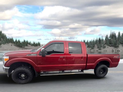 Used 2015 Ford F250 Lariat w/ Lariat Ultimate Package image 4