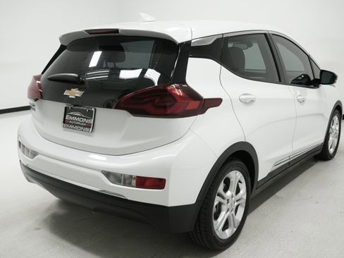 Used 2021 Chevrolet Bolt LT image 4