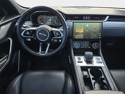 Used 2021 Jaguar F-PACE R-Dynamic S image 20