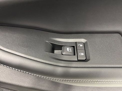 New 2025 Jeep Grand Cherokee L Altitude image 35