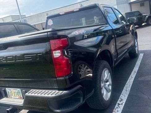 Used 2023 Chevrolet Silverado 1500 Custom AWD/4WD image 5