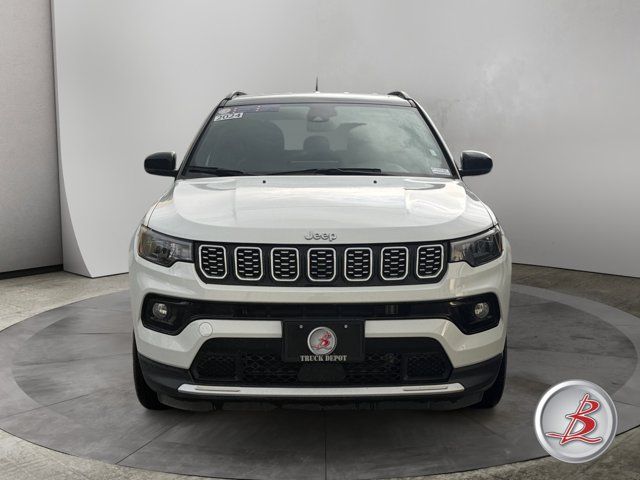 Used 2024 Jeep Compass Limited AWD/4WD image 2