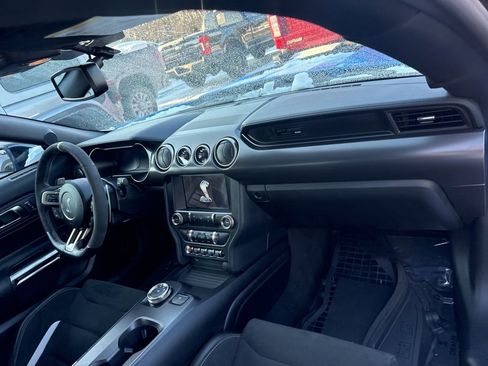 Used 2022 Ford Mustang Shelby GT500 w/ Technology Package image 7
