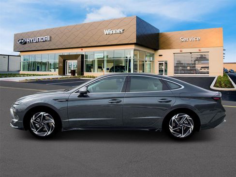 New 2026 Hyundai Sonata SEL FWD image 3
