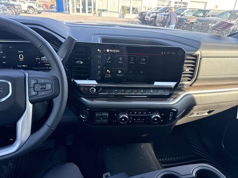 New 2026 GMC Sierra 1500 Elevation image 24