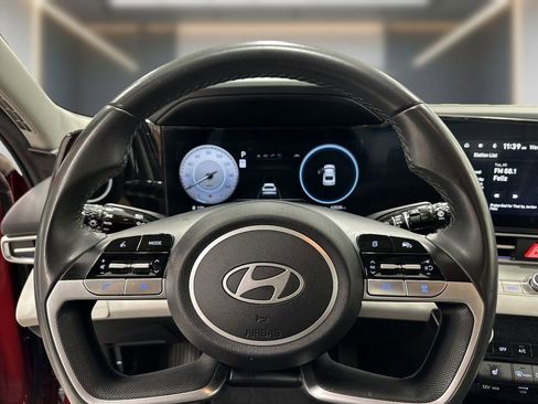 Certified 2024 Hyundai Elantra Limited FWD image 21