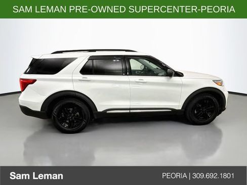 Used 2021 Ford Explorer XLT w/ Equipment Group 202A AWD/4WD image 8