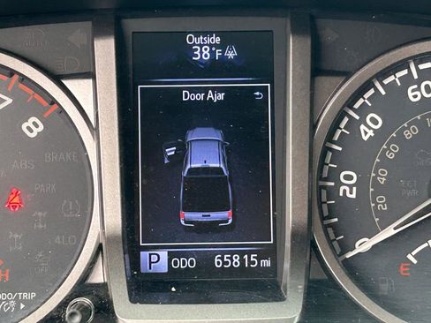 Used 2019 Toyota Tacoma SR5 image 23