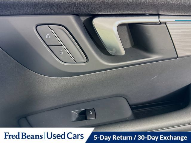 Used 2025 Buick Enclave Preferred FWD image 42