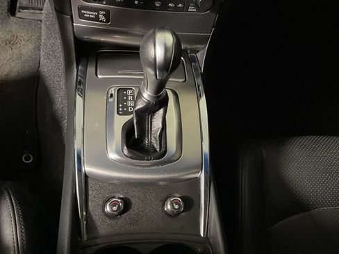 Used 2013 INFINITI G37 Journey RWD image 25